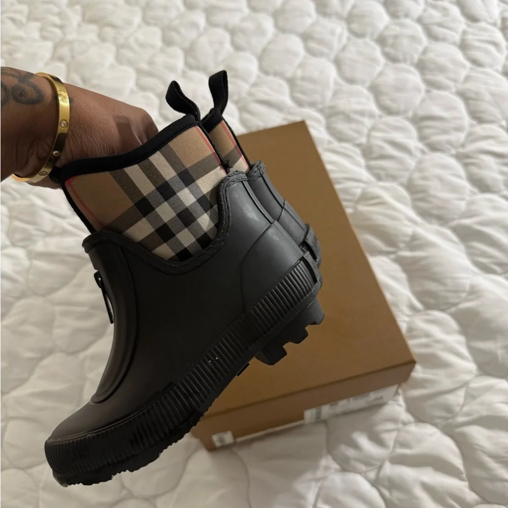 Burberry Black Kids Rain & Snow Boots with Signature Check Shaft